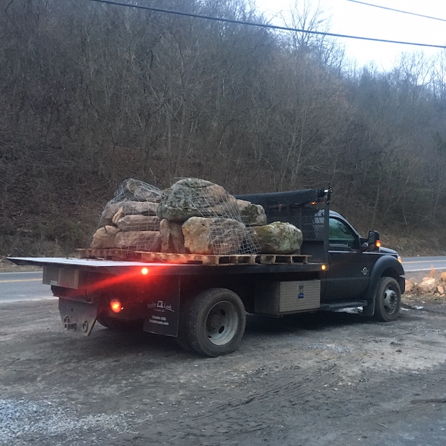 weathered boulders<br />
